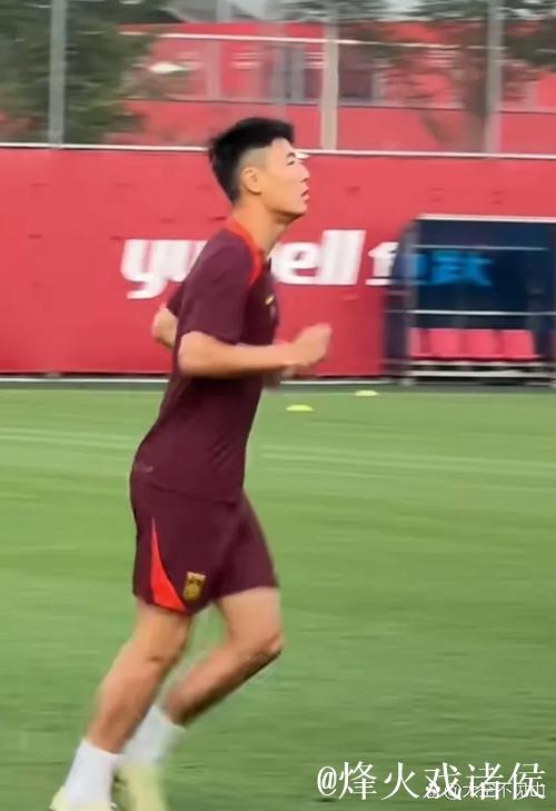 国足上海集训武磊有点跟不上 他还能不能去印尼？