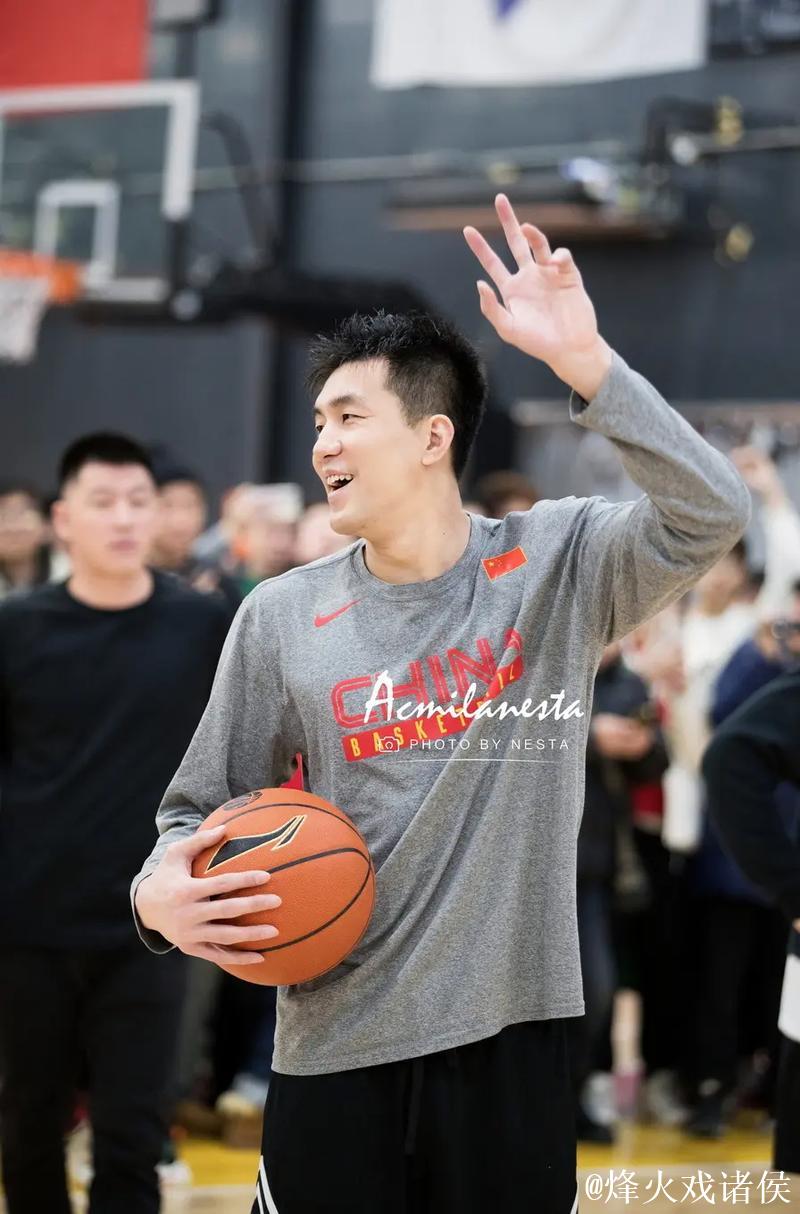 郭艾伦:没心思换号码 新赛季肯定要上场打球 郭艾伦:没心思换号码 新赛季肯定要上场打球