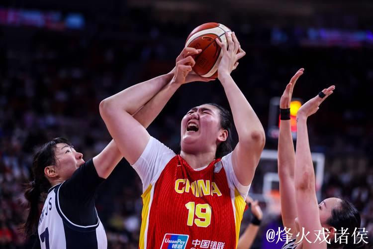 中国女篮两战净负23分小组垫底 仍有出线机会 中国女篮两战净负23分小组垫底 仍有出线机会