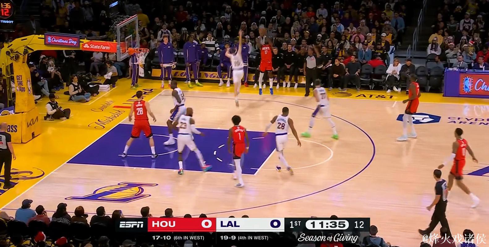 湖人攻防低迷失误不断，雷迪克怒斥火箭全场压制