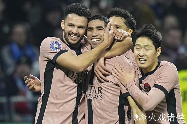 法甲-阿什拉夫双响 巴黎3-2里昂获各赛事八连胜 法甲-阿什拉夫双响 巴黎3-2里昂获各赛事八连胜